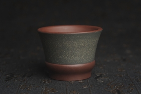 紫砂壶图片:美杯特惠 好泥好工厚实主人杯 茶人醉爱 - 美壶网