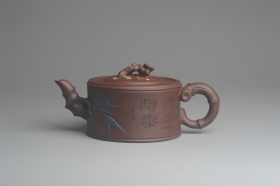 紫砂壶图片:美壶特惠 精致松竹梅岁寒三友竹段壶 茶人醉爱 - 美壶网