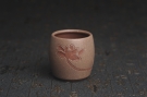 紫砂壶图片:美杯国庆特惠 精品好泥好工雅致厚实清莲主人杯 - 宜兴紫砂壶网