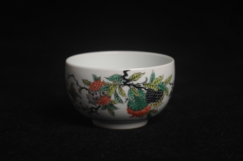 紫砂壶图片:玄辰器 精品古彩 石榴多子多福 笑口常开 主人杯压手杯 景德镇茶杯 茶人醉爱 - 宜兴紫砂壶网