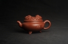 紫砂壶图片:美壶特惠 精致降坡泥游龙壶 茶人醉爱 - 宜兴紫砂壶网