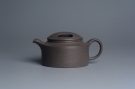 紫砂壶图片:美壶特惠 精致青段牛盖井栏茶壶 茶人醉爱 - 宜兴紫砂壶网