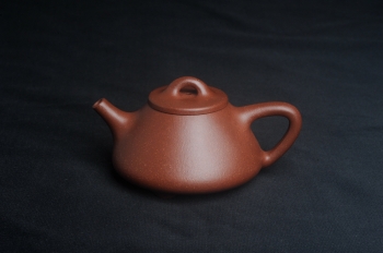 紫砂壶图片:美壶特惠 超精致特好降坡泥小品子冶石瓢 做工和泥料可以和千元作品pk - 宜兴紫砂壶网