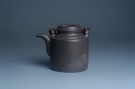 紫砂壶图片:美壶特惠 精致青段洋桶壶 清茶品日月 老酒醉人生 - 宜兴紫砂壶网