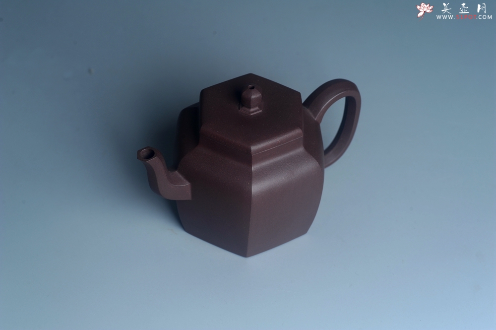 紫砂壶图片：美壶特惠 潜力股凌晨老师 精致紫泥全手工高登壶 期待与您结缘 - 宜兴紫砂壶网