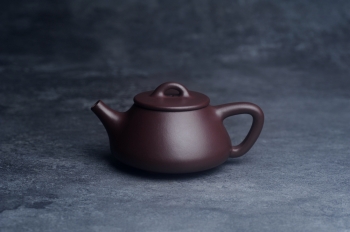 紫砂壶图片:潜力股周小培 特好全手工底槽清平盖石瓢茶壶 壶特好 期待与亲结缘 - 宜兴紫砂壶网