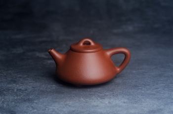紫砂壶图片:美壶特惠 超精致特好降坡泥小品子冶石瓢 做工和泥料可以和千元作品pk - 宜兴紫砂壶网