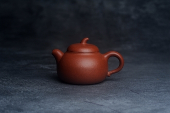 紫砂壶图片:美壶特惠 特好降坡泥茄瓜壶 茶人醉爱 - 宜兴紫砂壶网