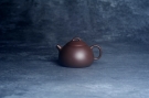 紫砂壶图片:美壶特惠 特好老紫泥小半月 茶人醉爱 - 宜兴紫砂壶网
