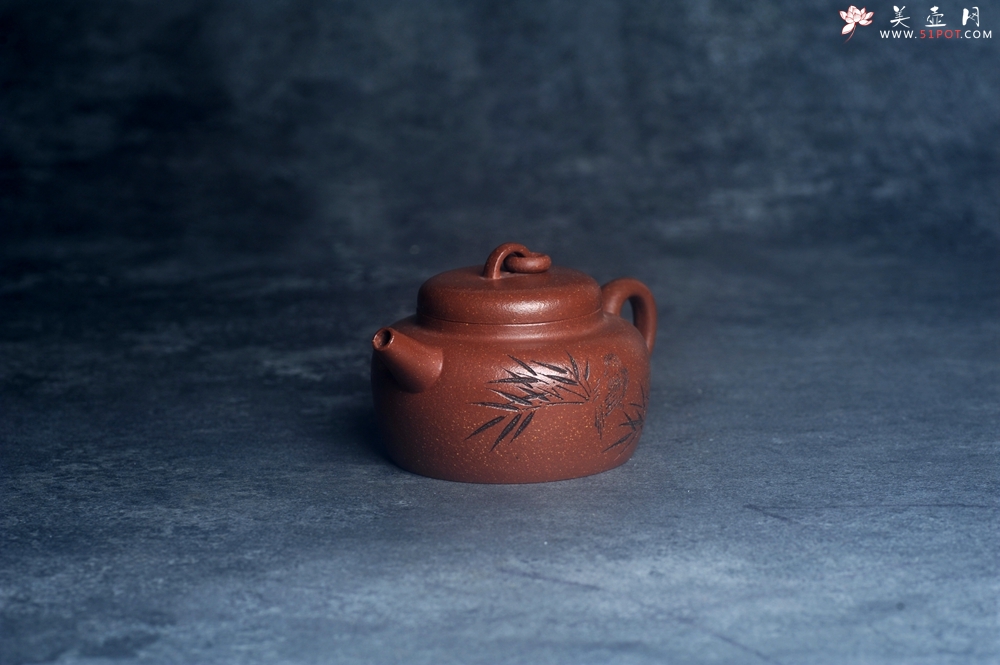 紫砂壶图片：美壶特惠 养过油润降坡泥圈钮德中壶 茶人醉爱 - 美壶网