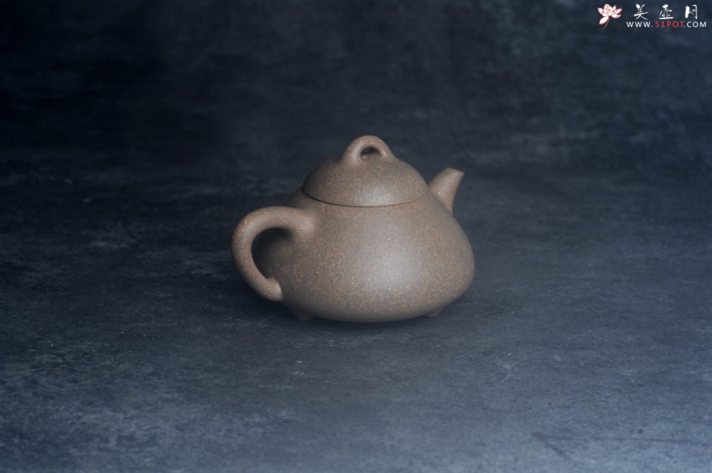 紫砂壶图片：美壶特惠 特好松花段泥精工乳瓢茶壶 茶人醉爱 - 宜兴紫砂壶网