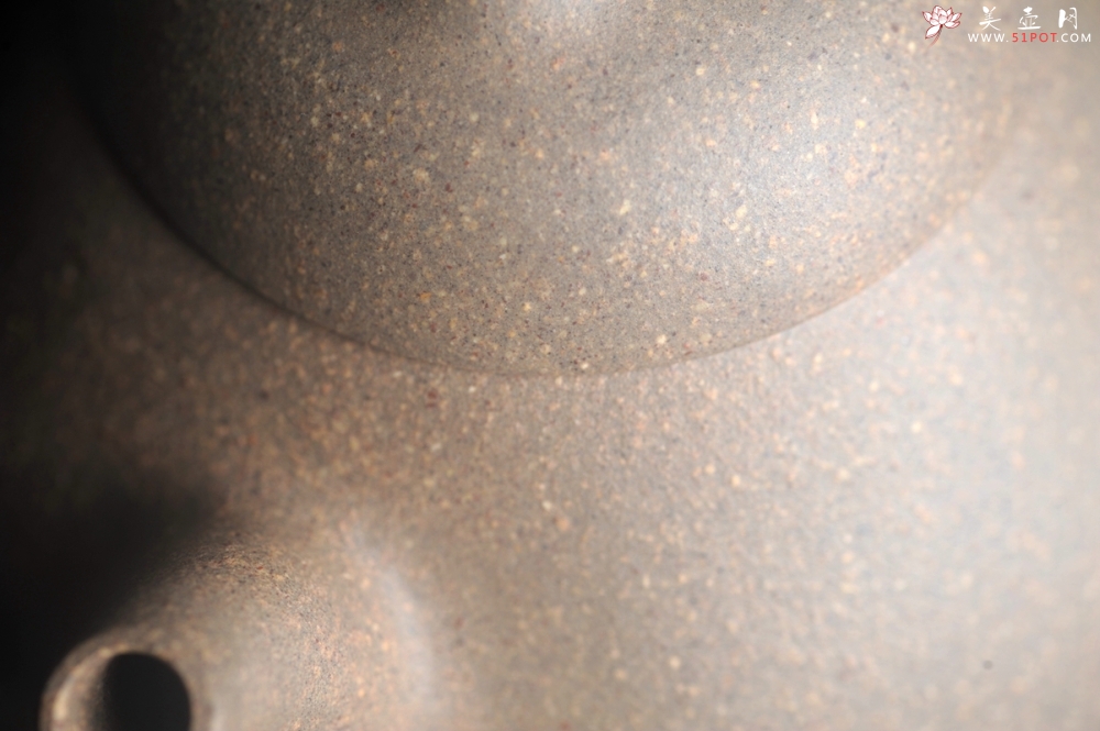紫砂壶图片：美壶特惠 特好松花段泥精工乳瓢茶壶 茶人醉爱 - 宜兴紫砂壶网