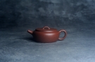 紫砂壶图片:美壶特惠 优质红降坡泥大口玉扁壶 茶人醉爱 - 宜兴紫砂壶网