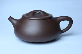 紫砂壶图片:美壶特惠 精致特好紫泥大满瓢 难度大 足足做了一个多星期 - 宜兴紫砂壶网