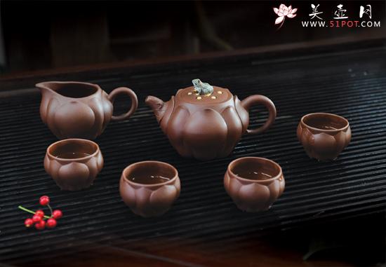 紫砂壶图片：莲花青蛙套壶 - 宜兴紫砂壶网