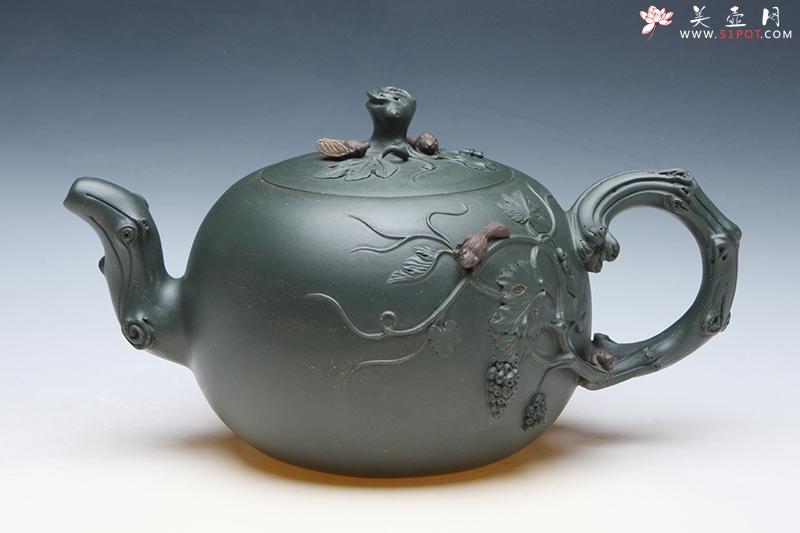 紫砂壶图片：松鼠葡萄壶 - 宜兴紫砂壶网