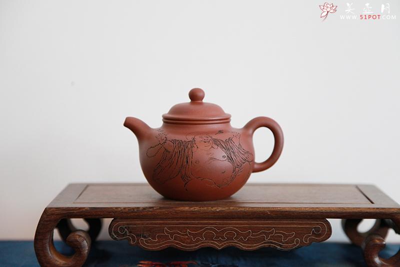 紫砂壶图片：大亨掇球壶（邵家声刻绘） - 宜兴紫砂壶网