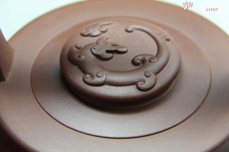 紫砂壶图片：龙宪提梁 - 宜兴紫砂壶网