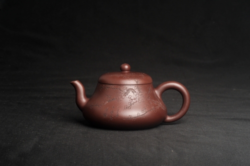 周小培紫砂壶 油润底曹青 全手工君德茶壶 通转装饰梅花 特文气 原矿底槽清 - 美壶网