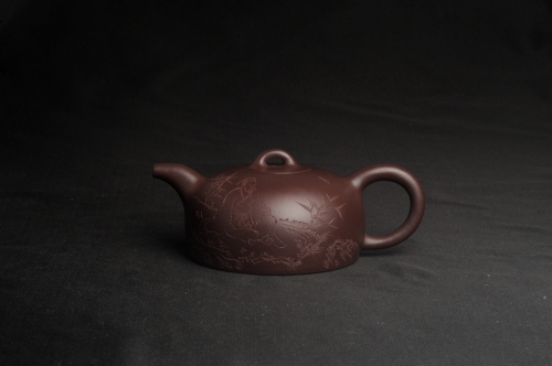 周小培紫砂壶 潜力股周小培老师 油润底槽清 卡盖难度相当大 全手工大半月紫砂壶 大象无形 特文气 期待与亲结缘 原矿底槽清 - 美壶网
