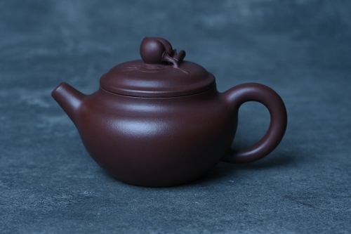 周小培紫砂壶 特好老紫泥全手工寿桃壶 茶人醉爱 原矿紫泥 - 美壶网