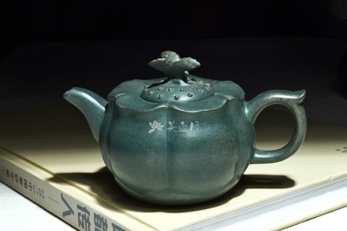 倪建芸紫砂壶 蝶莲花  - 美壶网