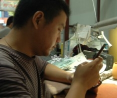 紫砂壶工艺师图片：李彦雄 - 美壶网
