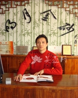 紫砂壶工艺师图片：徐锡明 - 美壶网
