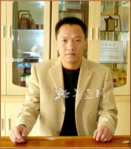 紫砂壶工艺师图片：曹奇敏 - 美壶网