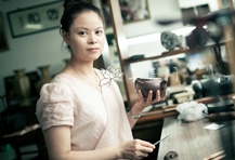 紫砂壶工艺师图片：顾婷 - 美壶网