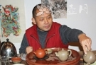 紫砂壶工艺师图片：苗春洪 - 美壶网