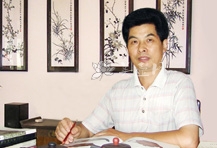 紫砂壶工艺师图片：朱建伟 - 美壶网