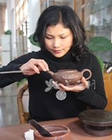紫砂壶工艺师图片：朱志芬 - 美壶网