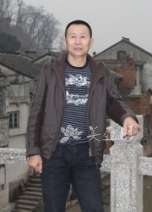 紫砂壶工艺师图片：张太友 - 美壶网