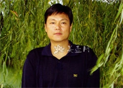紫砂壶工艺师图片：王杏军 - 美壶网