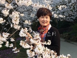 紫砂壶工艺师图片：杨逸文 - 美壶网
