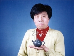 紫砂壶工艺师图片：王联芳 - 美壶网