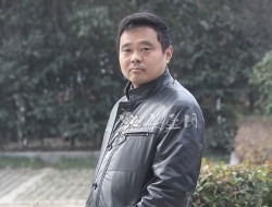 紫砂壶工艺师图片：鲁新华 - 美壶网