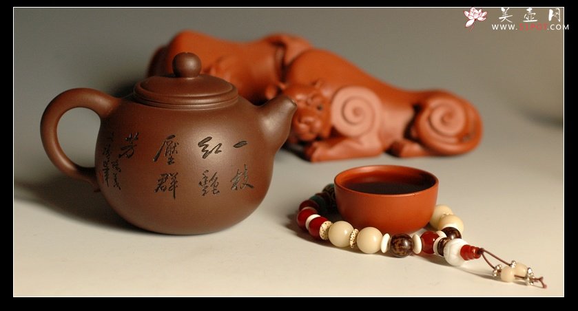 紫砂壶图片：一枝红艳压群芳-香灵 - 美壶网