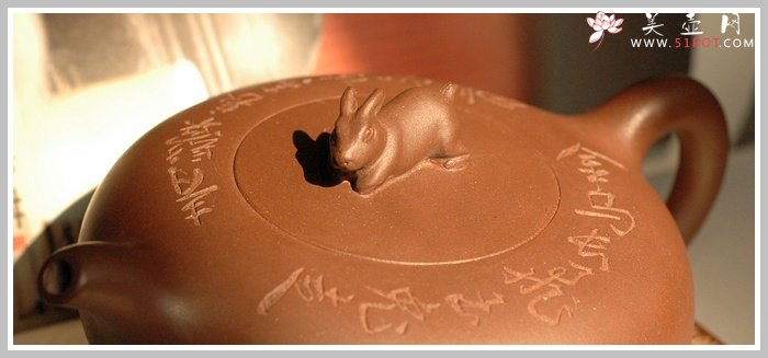 紫砂壶图片：虎跑兔追送寿桃~~ - 美壶网