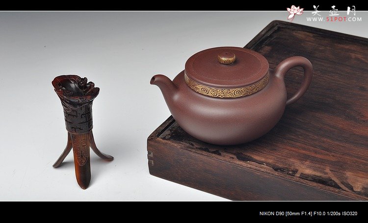 紫砂壶图片：喝杯茶，欣赏梅花周盘 - 美壶网