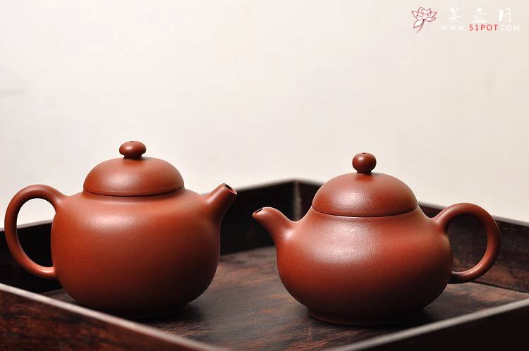 紫砂壶图片：年关将至，杀两只小猪过大年~~ - 美壶网