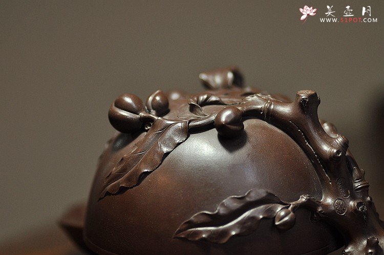 紫砂壶图片：青莲和圣桃杯~ 欣赏花货的漂亮 - 美壶网