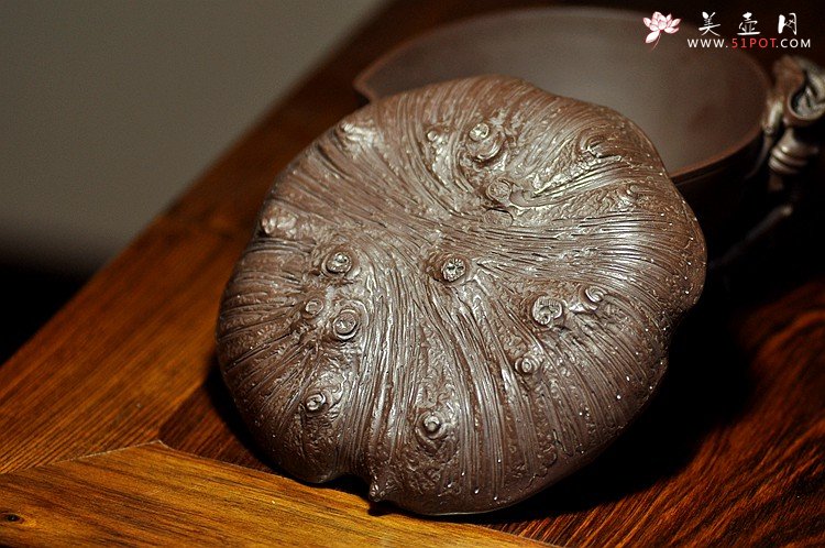 紫砂壶图片：青莲和圣桃杯~ 欣赏花货的漂亮 - 美壶网