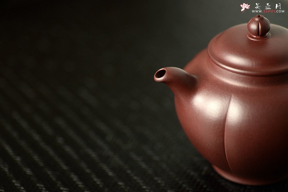 紫砂壶图片：安静的喝茶~ - 美壶网