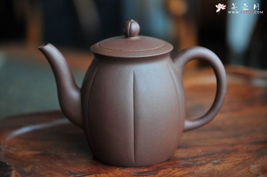 紫砂壶图片：原矿紫砂泥的魅力 - 美壶网