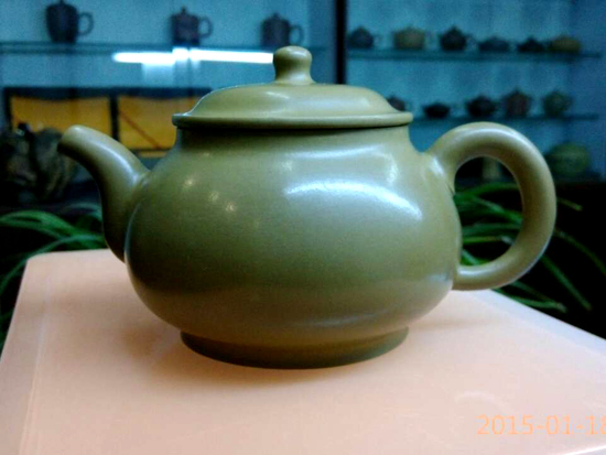 紫砂壶图片：全手工制壶过程-校坯 - 美壶网