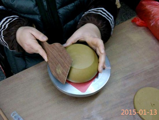 紫砂壶图片：全手工制壶过程-整身筒 - 美壶网