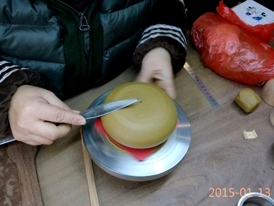 紫砂壶图片：全手工制壶过程-整身筒 - 美壶网