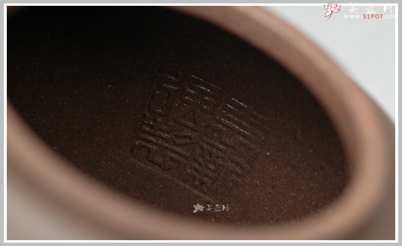紫砂壶图片：轻巧实用 炮管杀茶 墨陶装饰鸳鸯  全手高德中 - 美壶网
